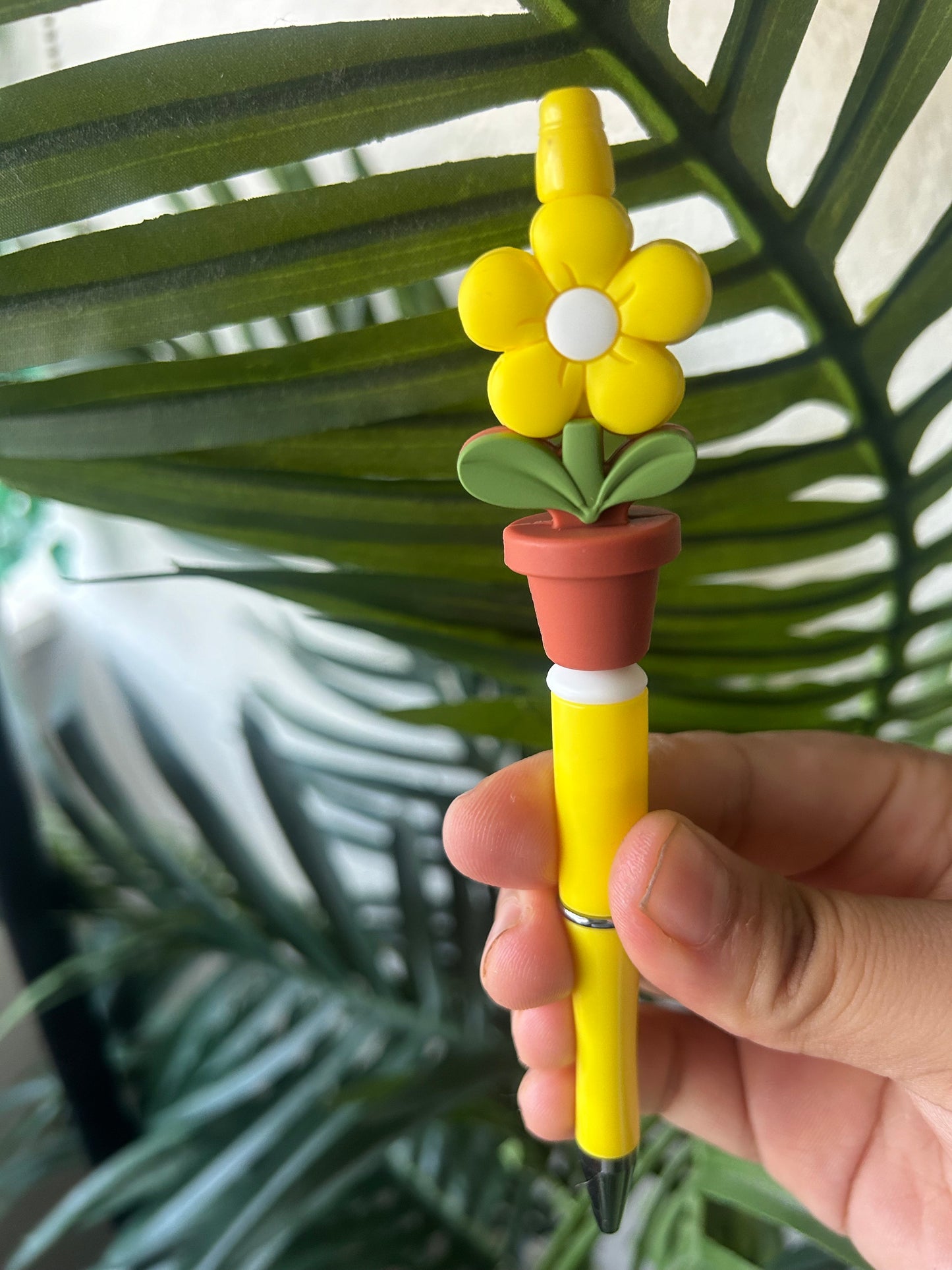 Daisy Flower Beaded Pens With Pot